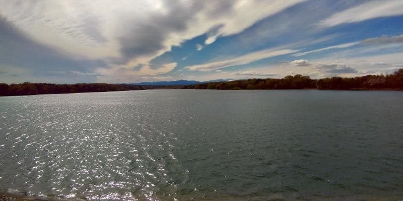 多摩湖の眺め