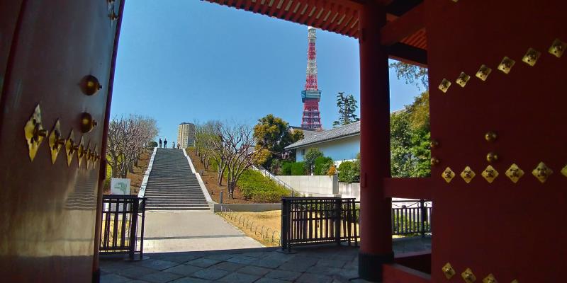 旧台徳院霊廟惣門から見た東京タワー