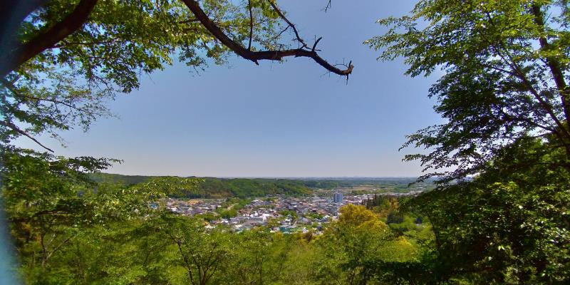 広場からの関東平野の眺め