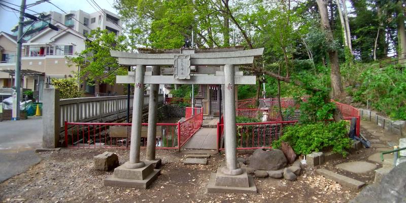 弁天池正面