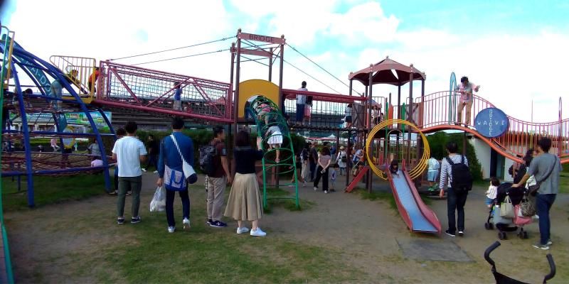 東京競馬場は子供の遊び場 大混雑せず沢山の遊具から体験乗馬まで 東京 府中市 東京チカーバ 東京と近場の観光 散歩スポットを巡るブログ